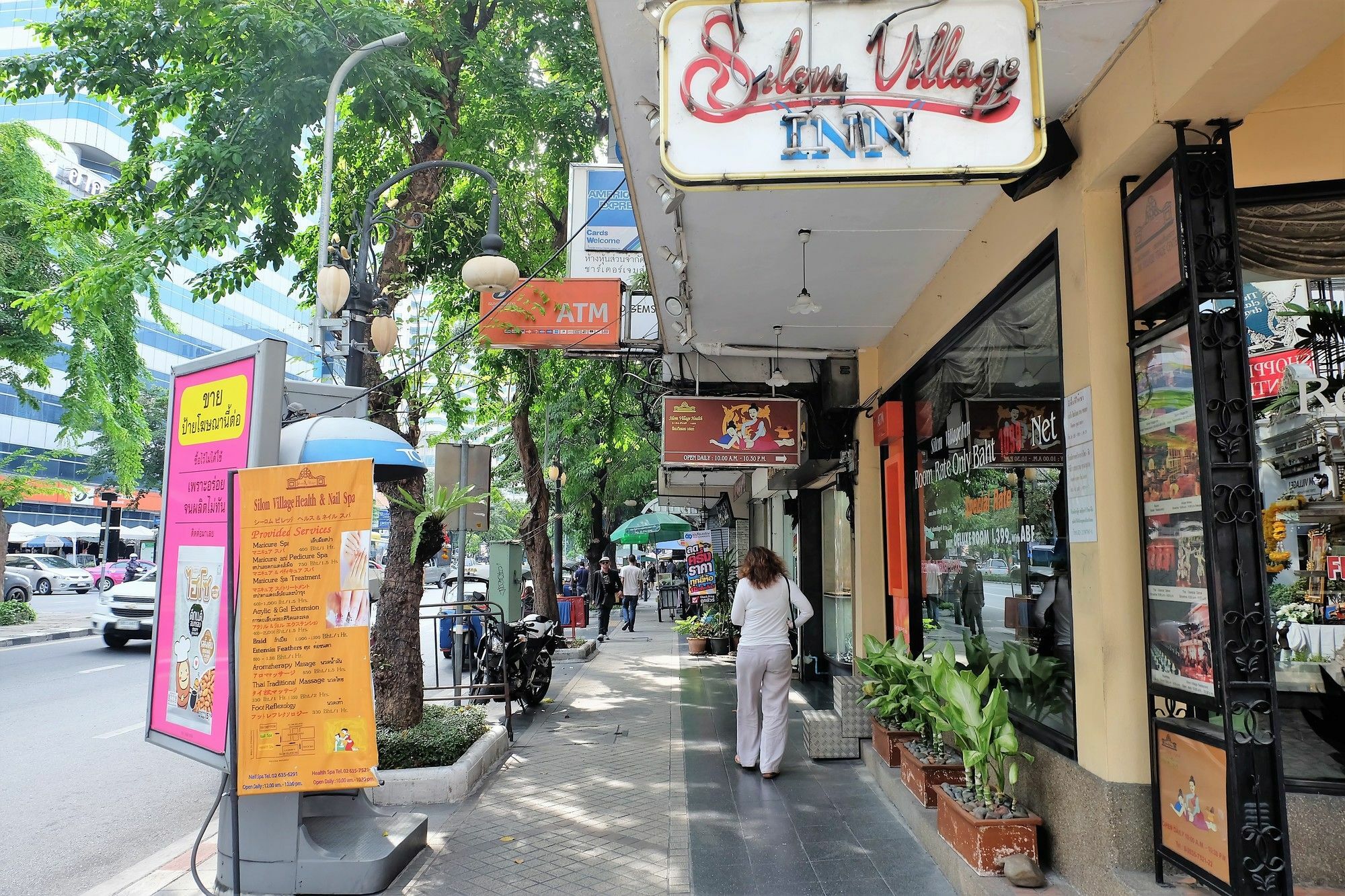 Silom Village Inn Bangkok Exterior foto