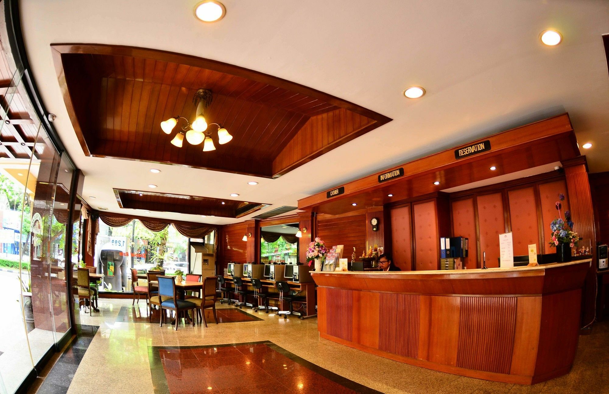 Silom Village Inn Bangkok Exterior foto